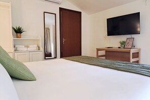 Iron/ironing board - Near Como City Center (Napoleona Loft) (Como)