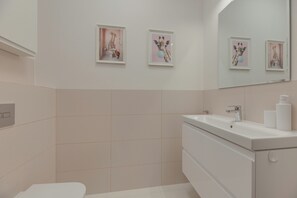 Apartment | Bathroom - RentPlanet - Apartament Filarskiego (Gdańsk)