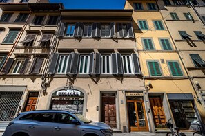 Exterior - Servi B (Florence)
