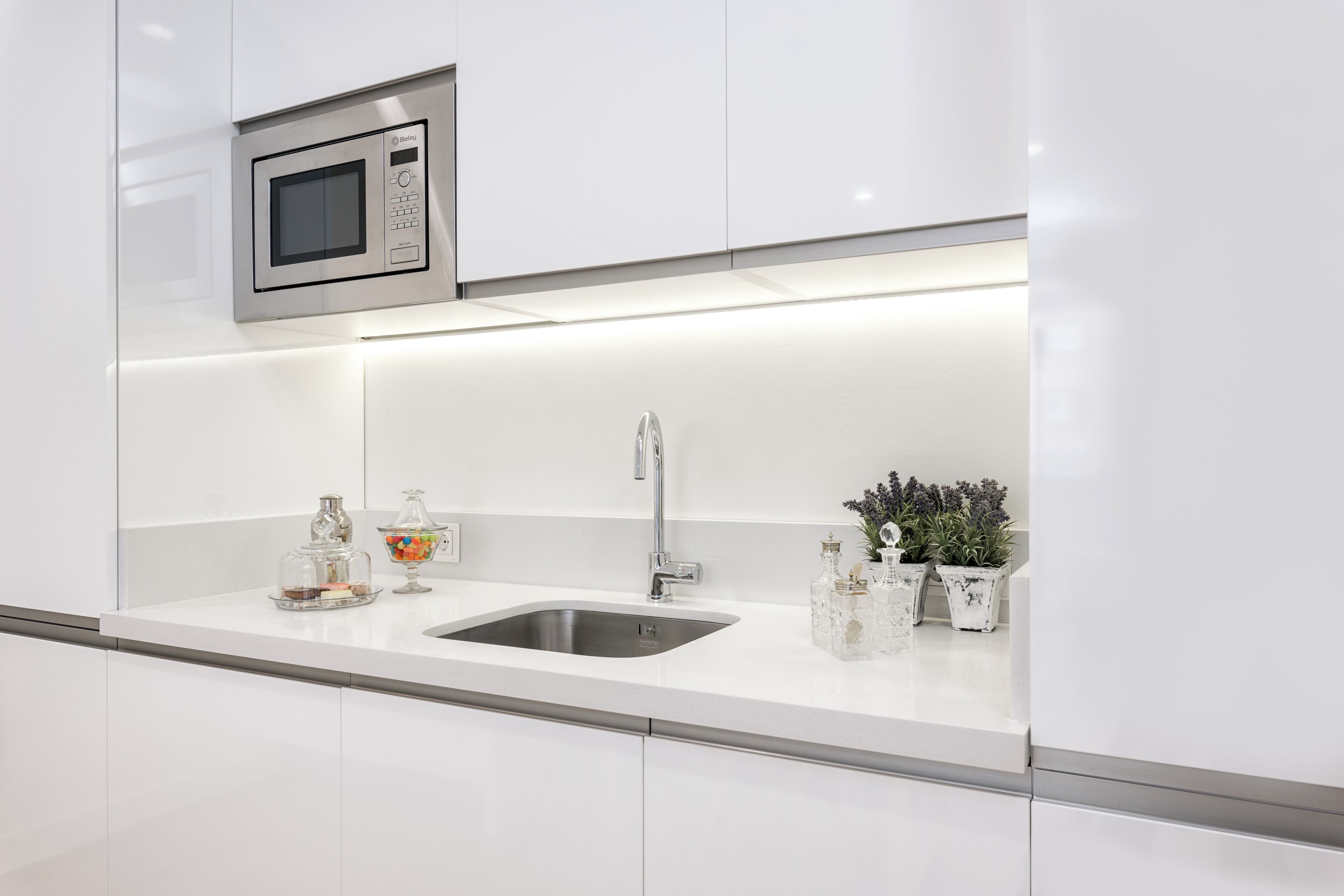 Deluxe Apartment, 1 Bedroom, City View | Private kitchen