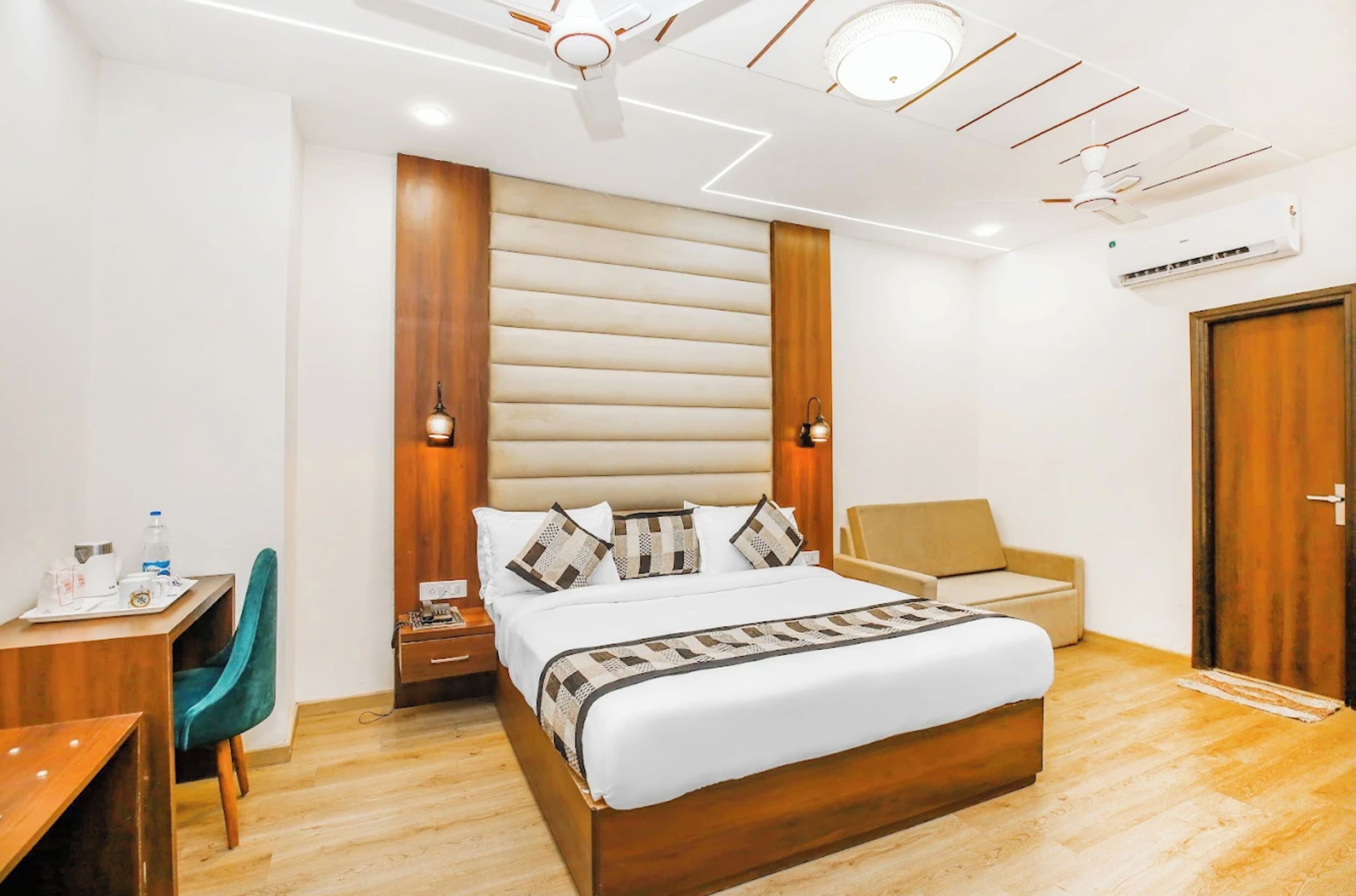 Chambre Double Deluxe, climatisation | Vue de la chambre