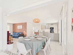 Dining - Lovely house with pool for 8 (Les Sables-d´Olonne)