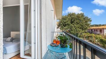 Family House, 4 Bedrooms, Balcony (Villa Talamone With Beautiful Sea) | Balcony