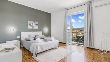 4 habitaciones, espacio para trabajar con laptop y wifi gratis