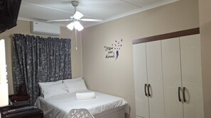 1 chambre, fer et planche à repasser, Wi-Fi, draps fournis