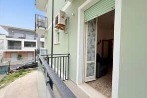 Exterior detail - SE243 - Senigallia, spacious three-room apartment close to the centre and the sea (Senigallia)