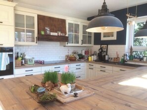 Private kitchen - House with pool near Überlingen on Lake Constance (Owingen)