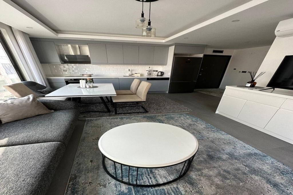 Appartamento, balcone | Area soggiorno