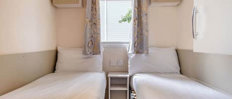 2 bedrooms