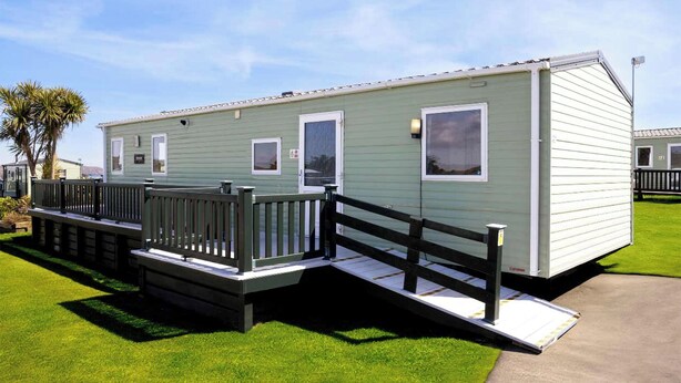 Exterior - Gold 2 Bedroom Accessible Caravan, Sleeps 5 (Thorness, Nr Cowes)