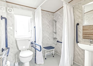 Shower, Bathroom, Toilet, House - Gold Accessible with parking (Thorness, Nr Cowes)