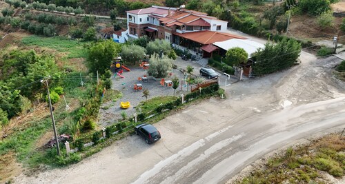 salillari guest house