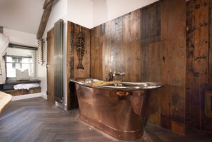 Bathroom - ST MICHAEL'S LUXURY RETREAT, MARAZION (Marazion)
