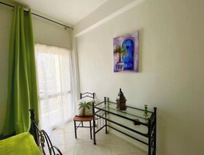 1 bedroom, iron/ironing board, WiFi, bed sheets - Charming Le Palmier apartment - Close to the beach, Souk El Had and the town center (Agadir)