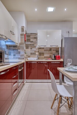 Fridge, microwave, oven, coffee/tea maker - Modern 2 bedroom flat with yard in Sliema NBOR1-1 (Sliema)