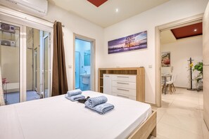2 bedrooms, iron/ironing board, free WiFi, bed sheets - Modern 2 bedroom flat with yard in Sliema NBOR1-1 (Sliema)