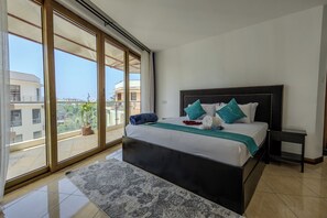 3 bedrooms, iron/ironing board, WiFi, bed sheets - 3-bedroom seaview apartment in Mombasa, close to the beach, with AC (Mombasa)