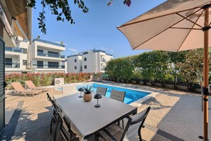 Outdoor dining - Villa Onnela - Garden & Pool (Okrug Gornji)