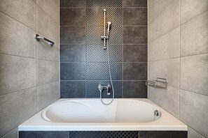Hair dryer, towels - Villa Onnela - Garden & Pool (Okrug Gornji)
