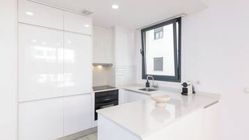 Apartemen Superior, 2 kamar tidur, pemandangan kota | Dapur pribadi