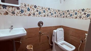 Kamar Deluks | Kamar mandi