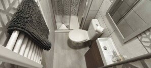 Dortoir Partagé, 1 chambre | Salle de bain