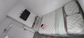 1 bedroom - Room-cozy Small Room in City Centre and (Chelmsford)