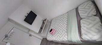 Room-cozy Small Room in City Centre and