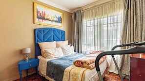 House, 4 Bedrooms, Smoking, Fireplace | 4 bedrooms