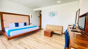 Deluxe Double Room, Balcony, Courtyard View