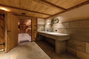 Alpehytte - 4 soveværelser - bjergudsigt | Spa