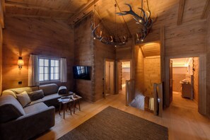 Alpehytte - 4 soveværelser - bjergudsigt | Opholdsområde