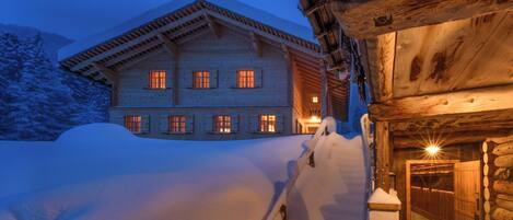 Chalet, 4 Bedrooms, Mountain View | Exterior