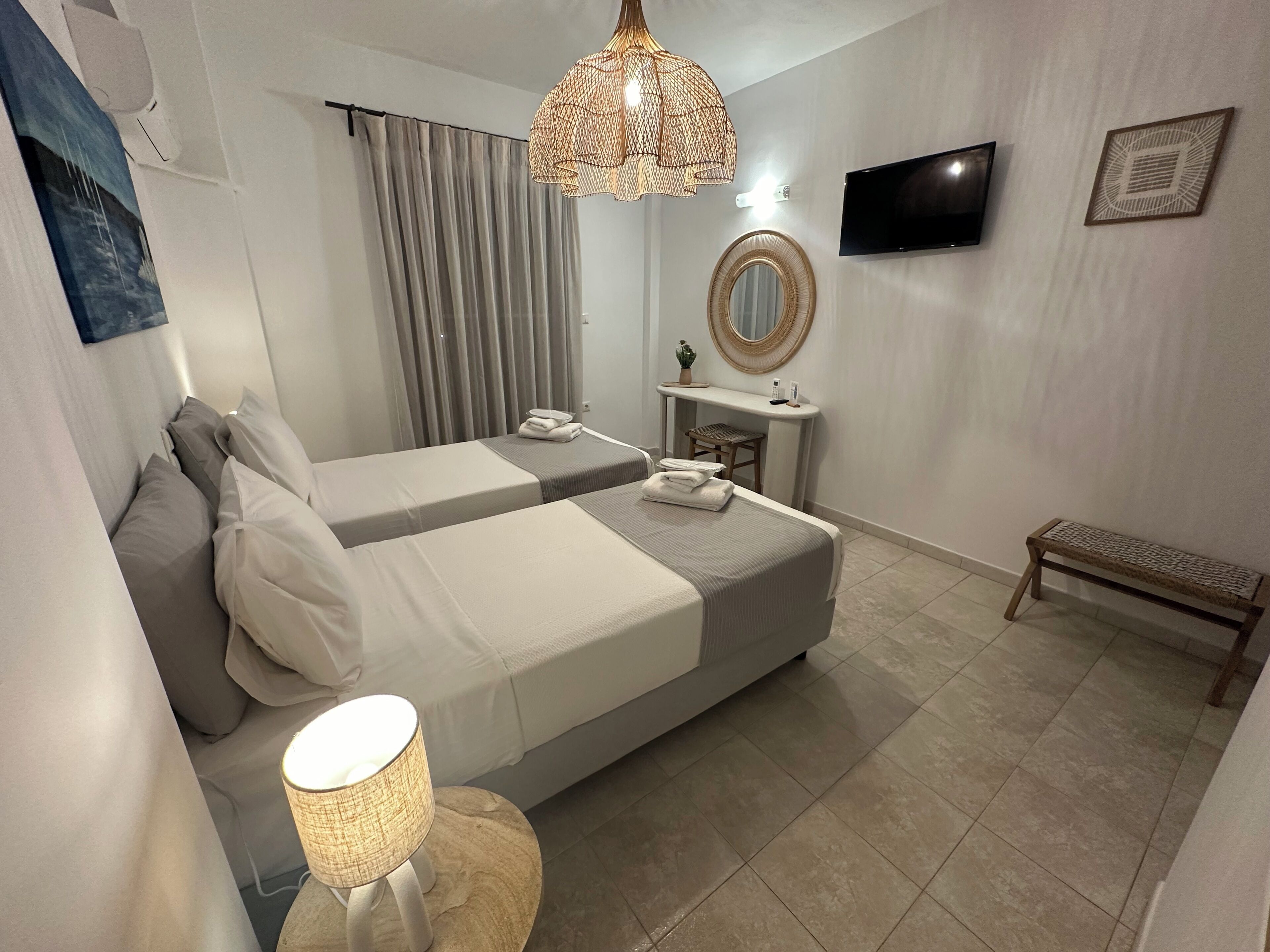 Studio, 2 Single Beds, Balcony