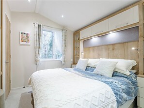 2 bedrooms, individually decorated, individually furnished, free WiFi - Sprindrift - Kelling Heath Holiday Park (Holt)