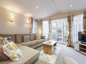 Living area - Sprindrift - Kelling Heath Holiday Park (Holt)