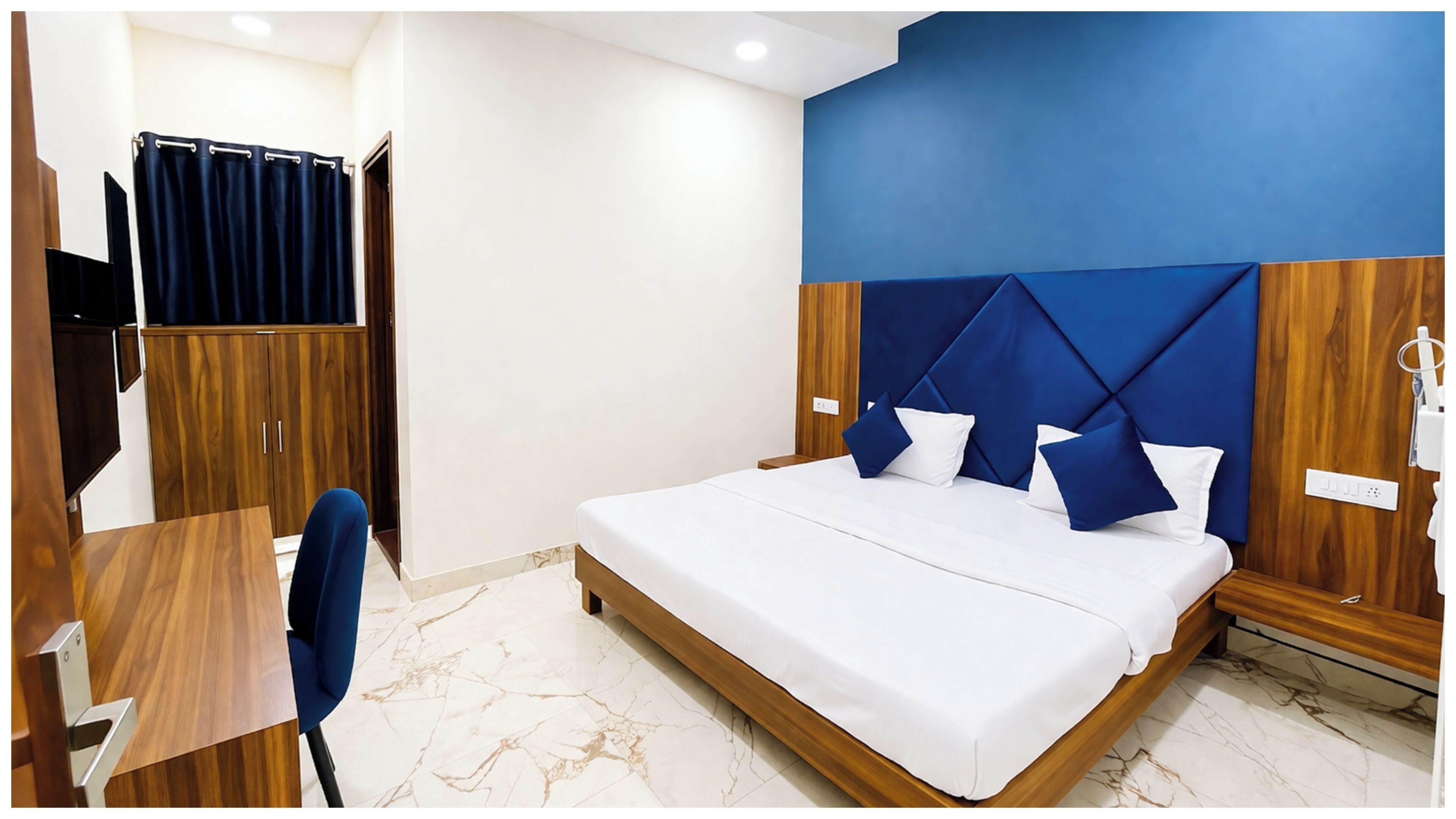 Deluxe Double Room, Air conditioning | View from room