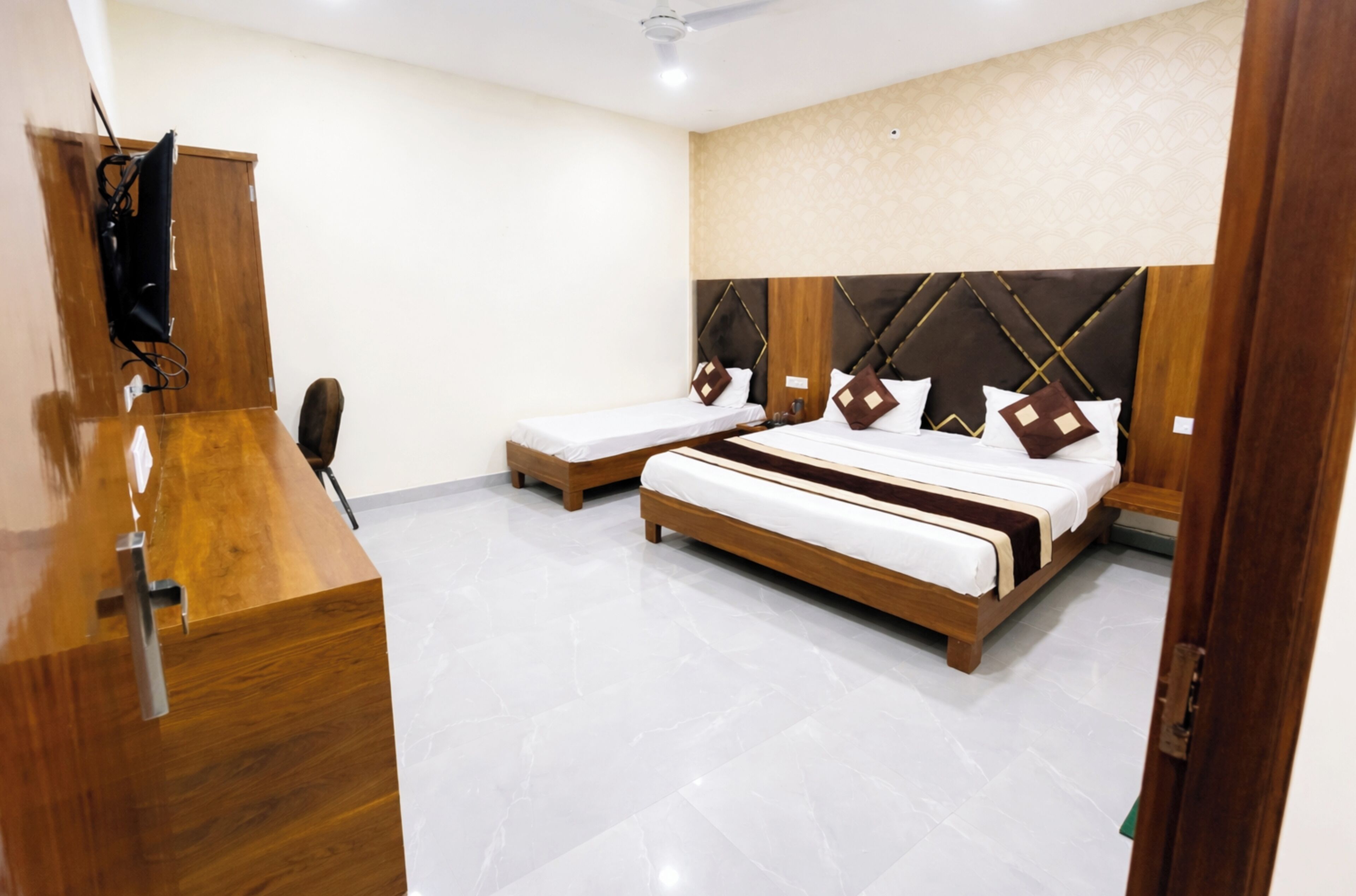 Deluxe Triple Room, Air conditioning | View from room
