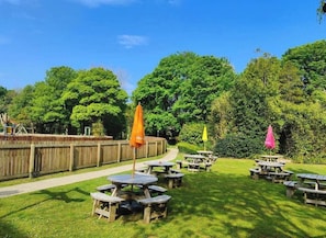 Outdoor dining - kornish holiday cottage (Hayle)