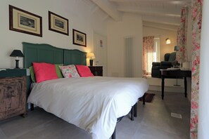 Classic Double or Twin Room, Garden View