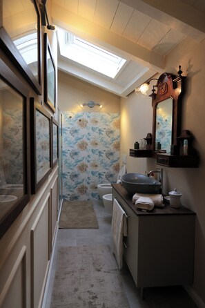 Bathroom - Lùlù Guest House  (Piemonte)