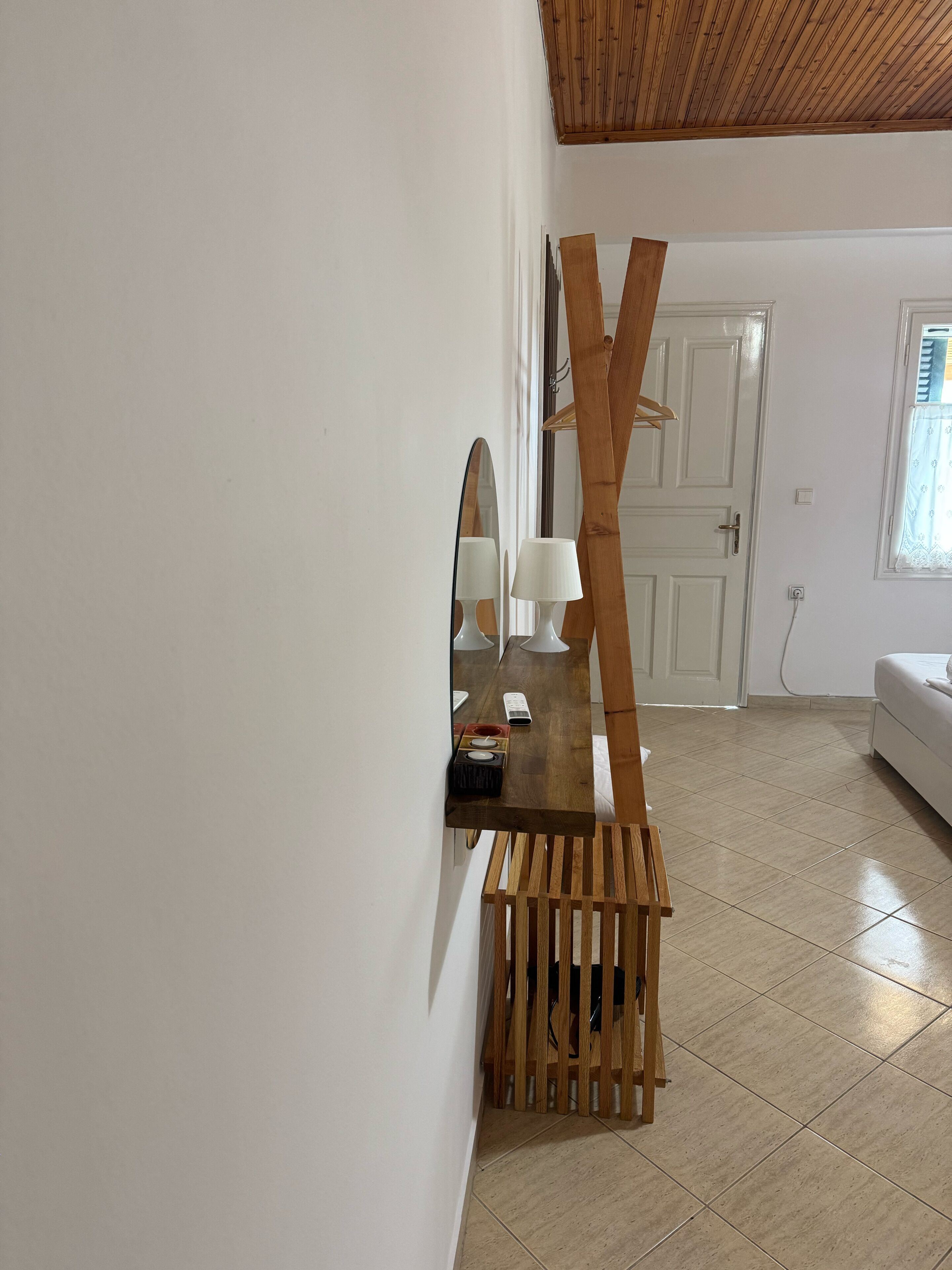 Klassieke driepersoonskamer, balkon, uitzicht op zee