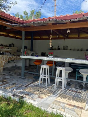 Outdoor dining - Greenhouse (Himare)