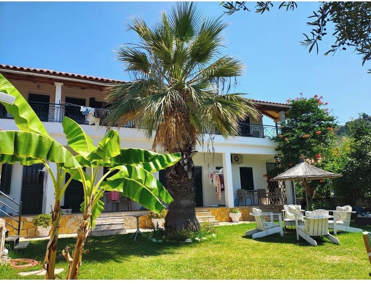 تناول الطعام بالخارج