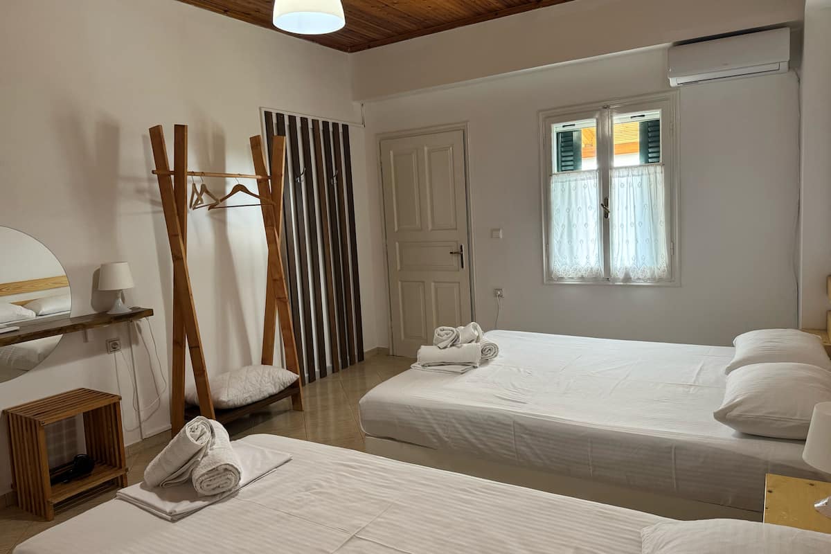 Classic Triple Room, Balcony, Sea View