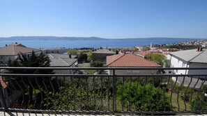 Property grounds - Apartman Adriana with sea view by Villas Guide (Novi Vinodolski)