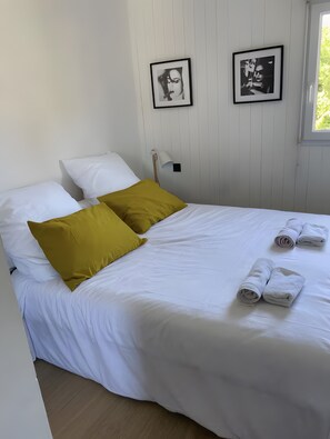 2 dormitorios, tabla de planchar con plancha, wifi
