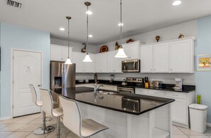 Private kitchen - Legends Lounge at Windsor at Westside (Kissimmee)