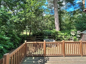Property grounds - The But n Ben - Kelling Heath Holiday Park (Holt)