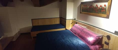 Doppel- oder Zweibettzimmer